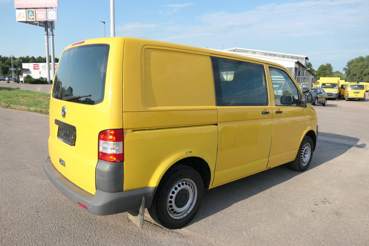 VW T5 Transporter 2.0 TDI PARKTRONIK 2xSCHIEBETÜR - فان المدمجة: صورة 4 VW T5 Transporter 2.0 TDI PARKTRONIK 2xSCHIEBETÜR - فان المدمجة: صورة 4