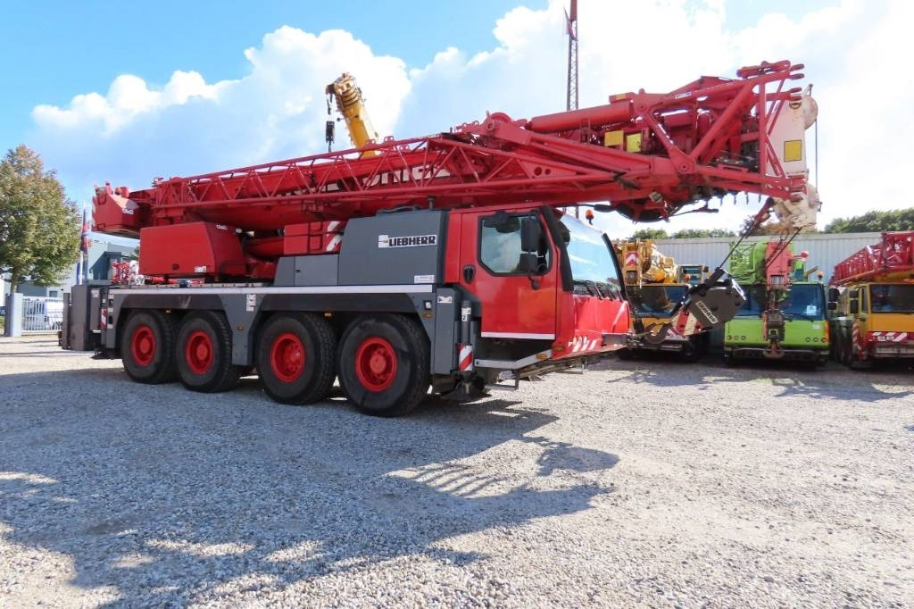Liebherr LTM 1070-4.2 - رافعة لجميع التضاريس: صورة 3 Liebherr LTM 1070-4.2 - رافعة لجميع التضاريس: صورة 3