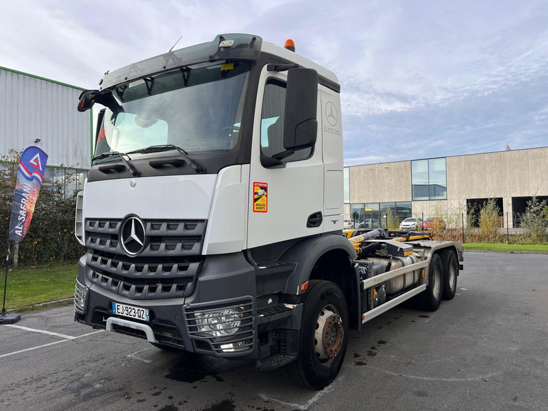 Mercedes-Benz Arocs 2645 - شاحنة ذات خطاف: صورة 1 Mercedes-Benz Arocs 2645 - شاحنة ذات خطاف: صورة 1