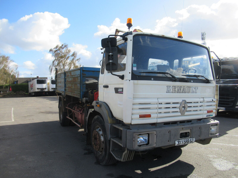 Renault G300 - شاحنات مسطحة, شاحنة كرين: صورة 1 Renault G300 - شاحنات مسطحة, شاحنة كرين: صورة 1