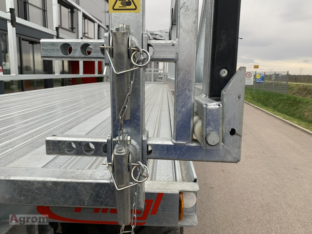 جديدة مقطورة منصة زراعية Fliegl DPW 210 BL: صورة 11 جديدة مقطورة منصة زراعية Fliegl DPW 210 BL: صورة 11