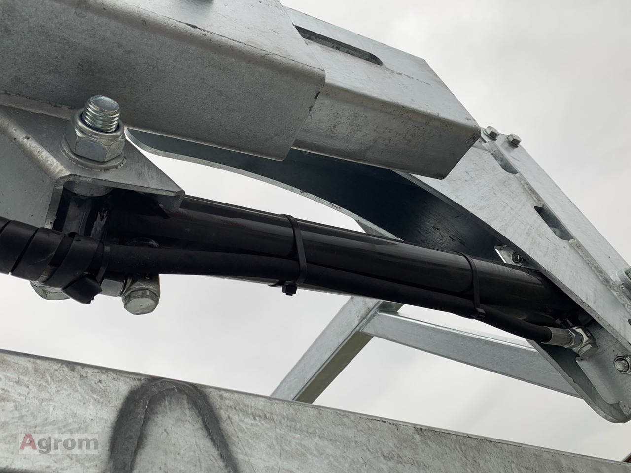 جديدة مقطورة منصة زراعية Fliegl DPW 210 BL: صورة 10 جديدة مقطورة منصة زراعية Fliegl DPW 210 BL: صورة 10