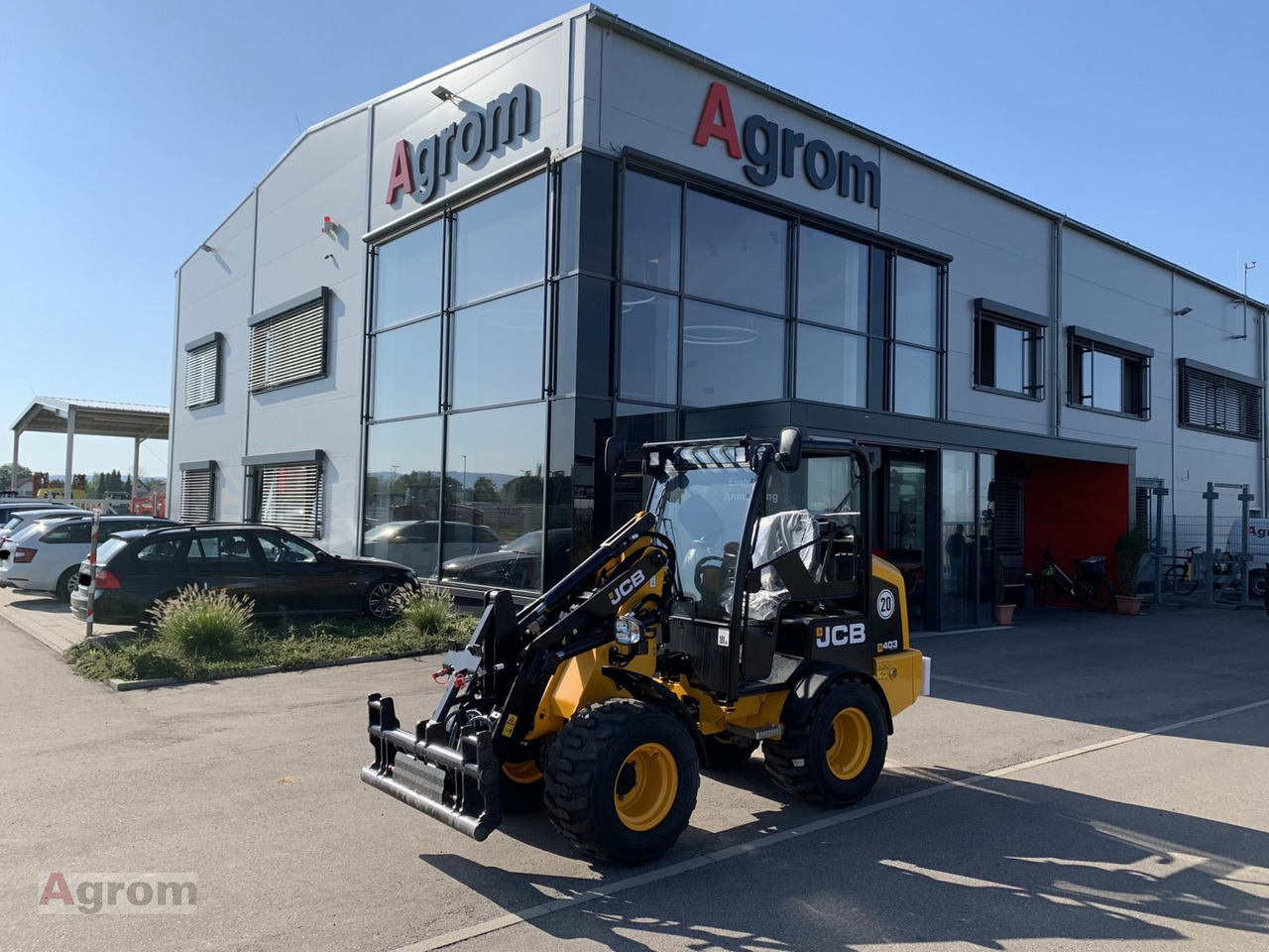 JCB 403 - لودر مفصلي صغير: صورة 1 JCB 403 - لودر مفصلي صغير: صورة 1