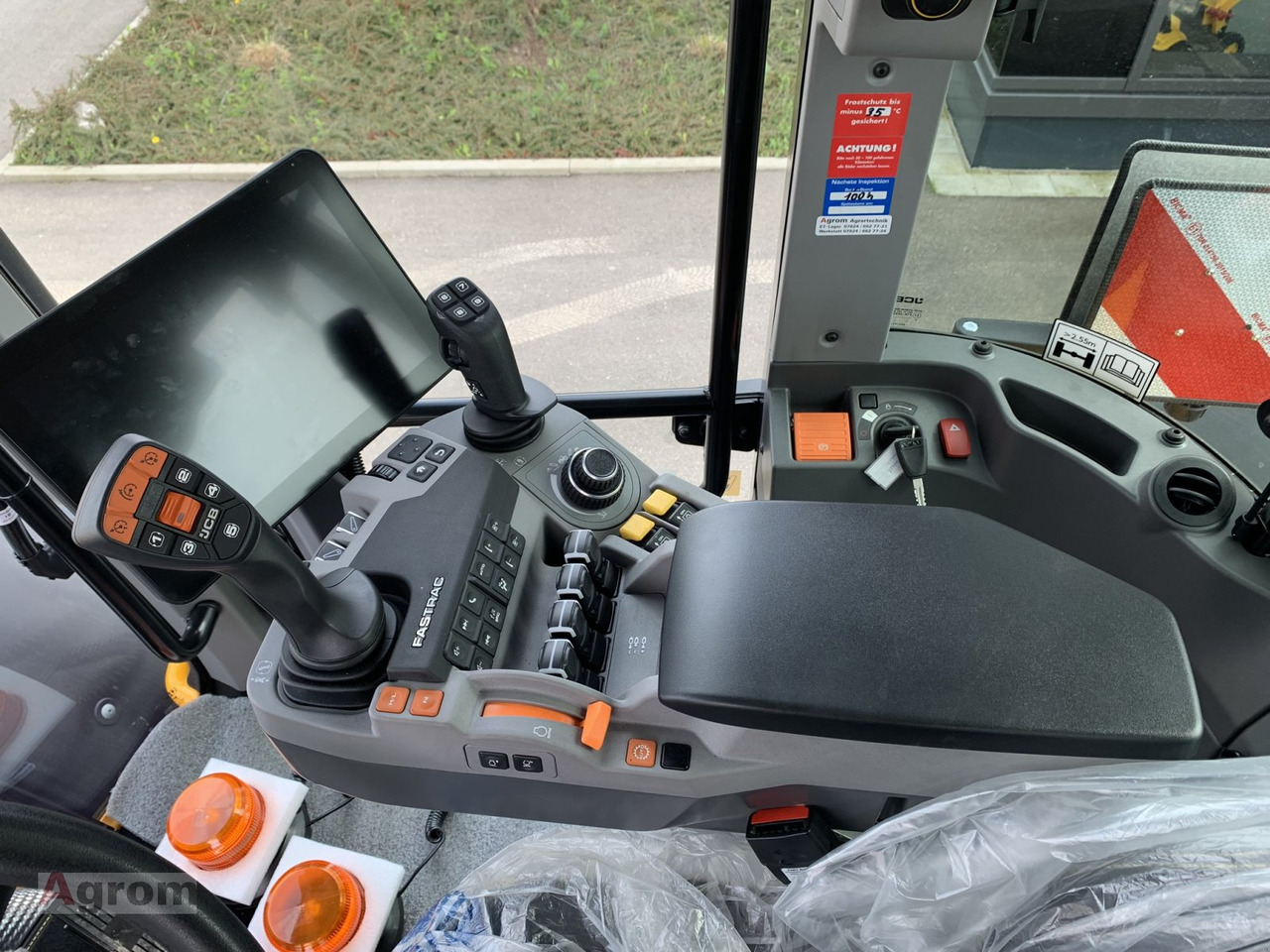 جديدة جرار JCB Fastrac 4220 iCON: صورة 14