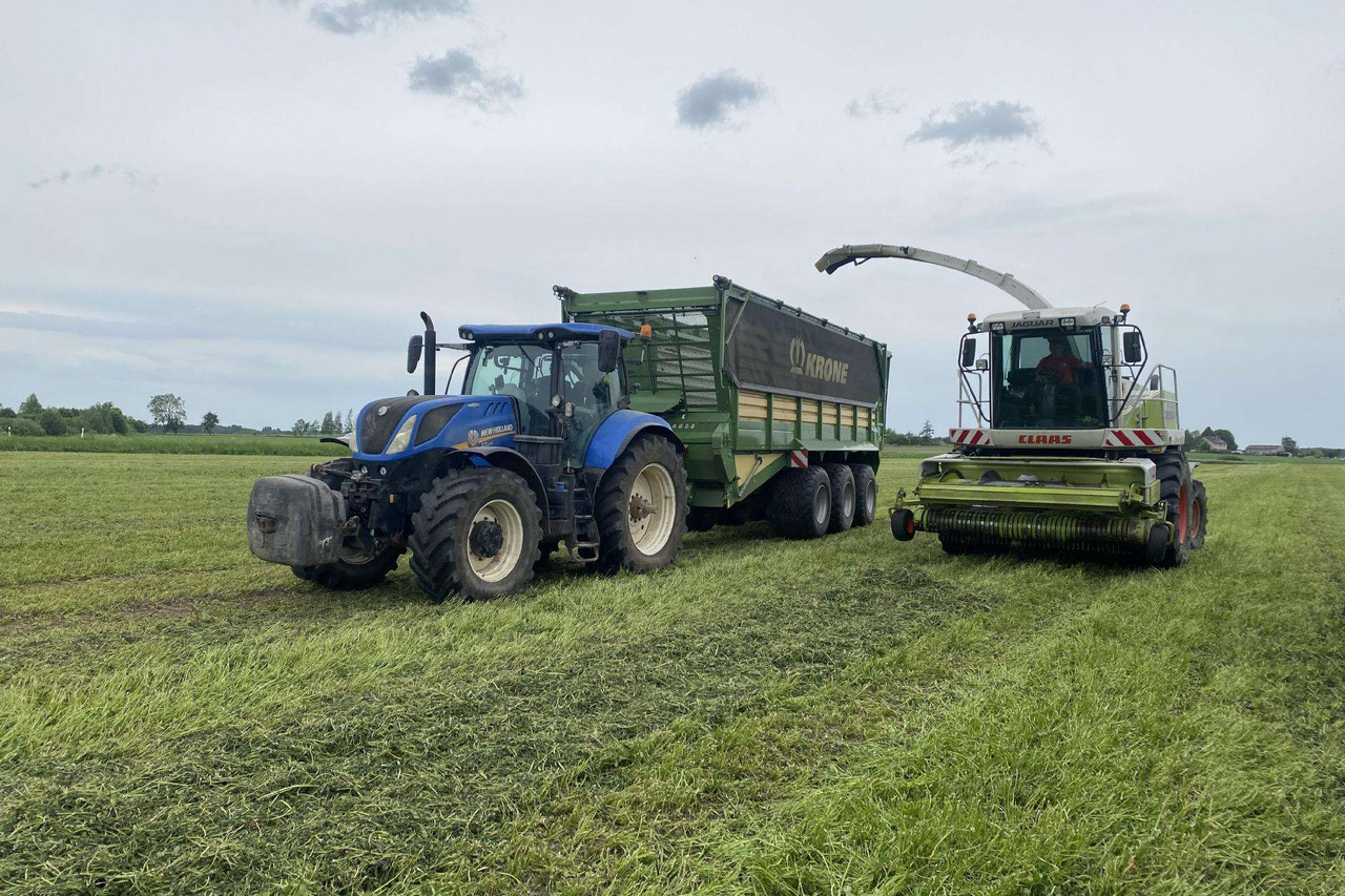 Claas Jaguar 870 SpeedStar - حصادة الأعلاف: صورة 1 Claas Jaguar 870 SpeedStar - حصادة الأعلاف: صورة 1