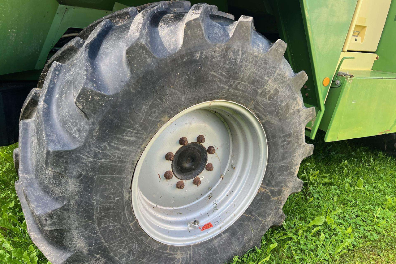 Krone BIG X650 - حصادة الأعلاف: صورة 4 Krone BIG X650 - حصادة الأعلاف: صورة 4