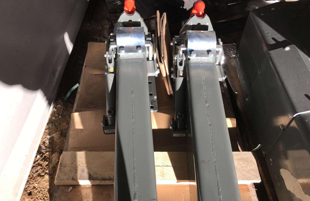 Merlo Merlo - غطاء محرك المركبة - الآلات الزراعية: صورة 3 Merlo Merlo - غطاء محرك المركبة - الآلات الزراعية: صورة 3