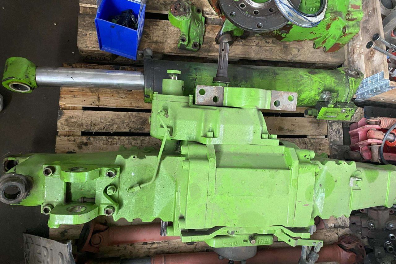 Merlo Merlo - غطاء محرك المركبة - الآلات الزراعية: صورة 4 Merlo Merlo - غطاء محرك المركبة - الآلات الزراعية: صورة 4