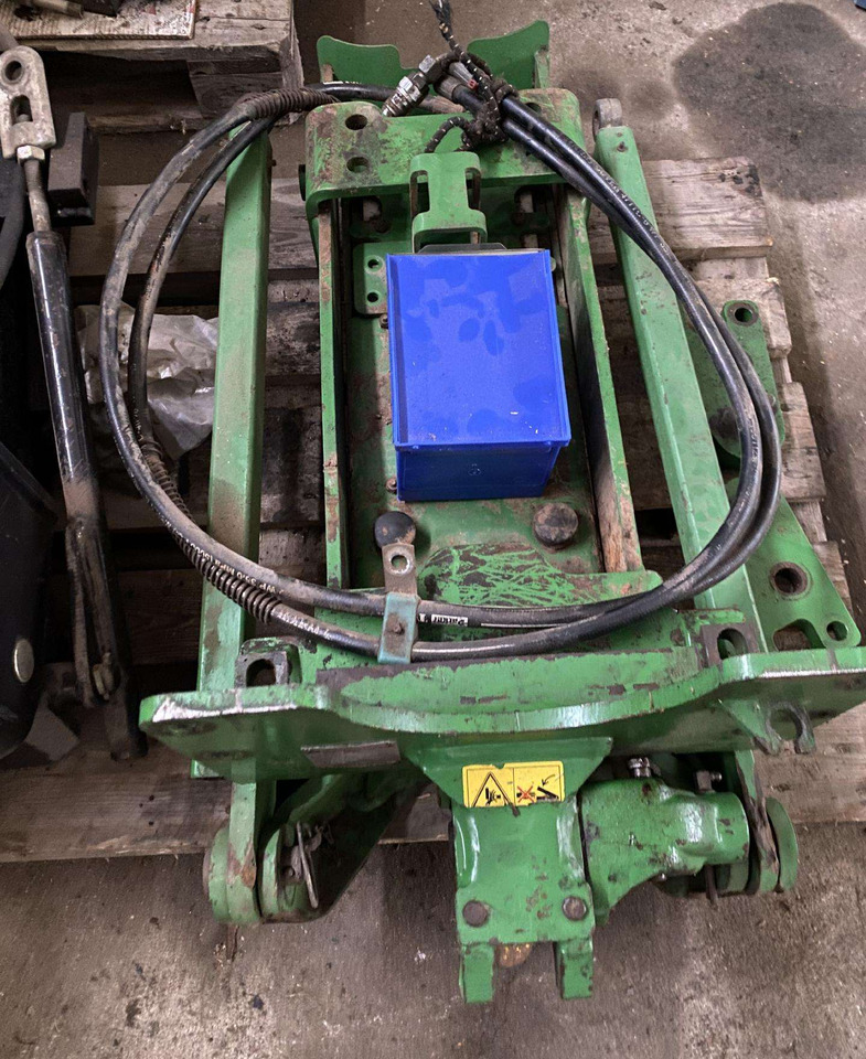 Valtra JOHN DEERE - آليات: صورة 3 Valtra JOHN DEERE - آليات: صورة 3