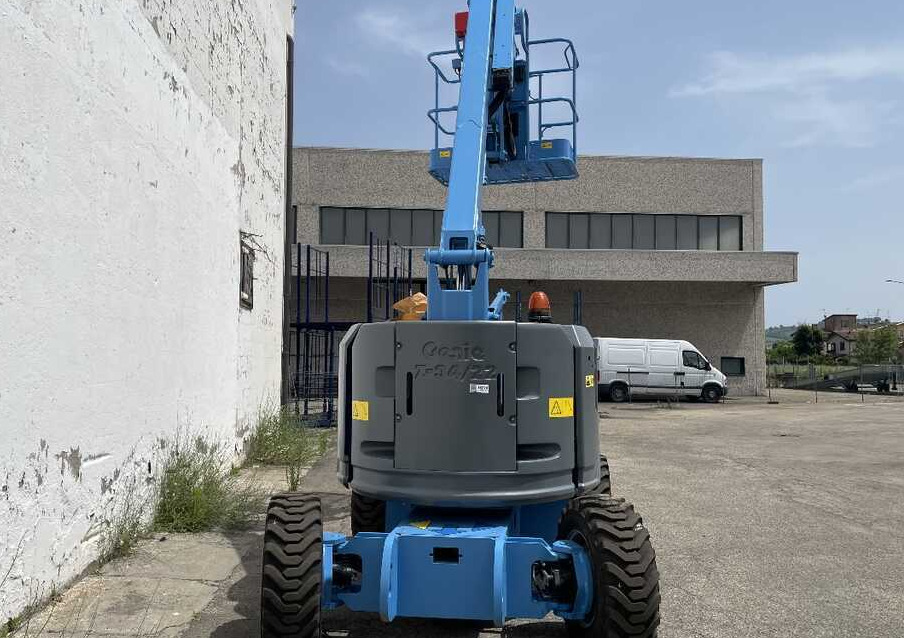 GENIE Z 34/22 (4x4) - شاحنة ذراع مفصلي: صورة 2 GENIE Z 34/22 (4x4) - شاحنة ذراع مفصلي: صورة 2