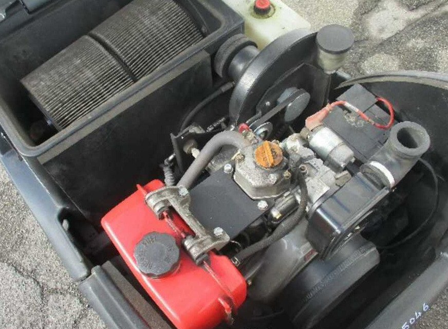 Kärcher KM 100/100 RD - كناسة المناطق الصناعية: صورة 3 Kärcher KM 100/100 RD - كناسة المناطق الصناعية: صورة 3