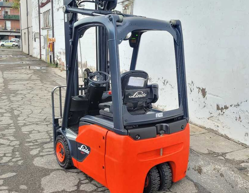 Linde E 15-02/386 (2500 ore) - رافعة شوكية كهربائية: صورة 2 Linde E 15-02/386 (2500 ore) - رافعة شوكية كهربائية: صورة 2