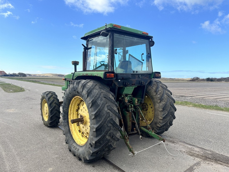 جرار John Deere 4040: صورة 7