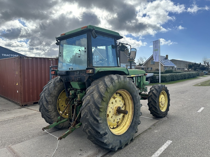 جرار John Deere 4040: صورة 9