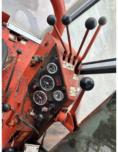 Laverda M152 - حصادة موحَّدة: صورة 4 Laverda M152 - حصادة موحَّدة: صورة 4