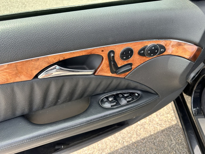 Mercedes-Benz E-Klasse 240 - سيارة: صورة 5 Mercedes-Benz E-Klasse 240 - سيارة: صورة 5