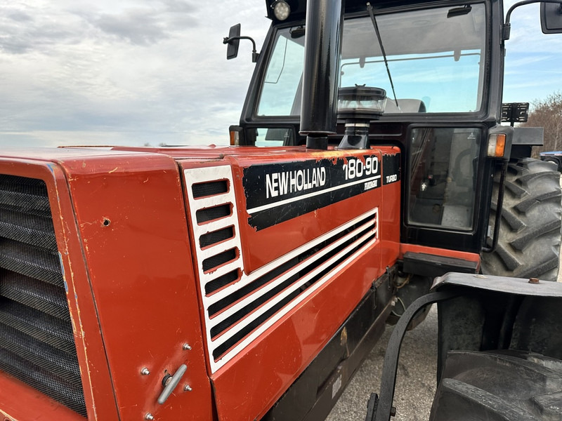 New Holland 180-90 DT - جرار: صورة 2 New Holland 180-90 DT - جرار: صورة 2