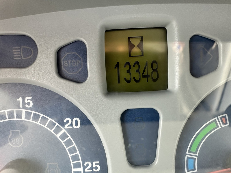New Holland T7.210 - جرار: صورة 5 New Holland T7.210 - جرار: صورة 5