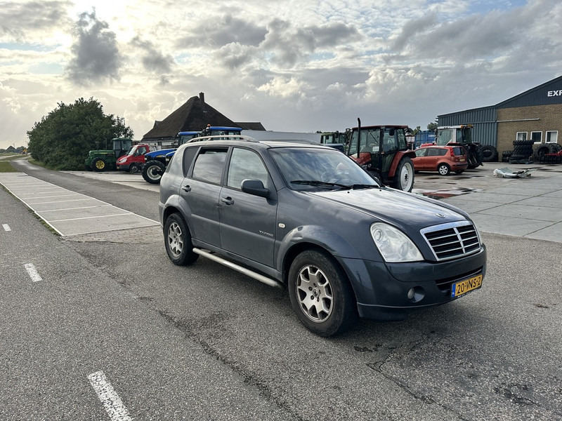 SsangYong RX270 XDI - فان: صورة 3 SsangYong RX270 XDI - فان: صورة 3