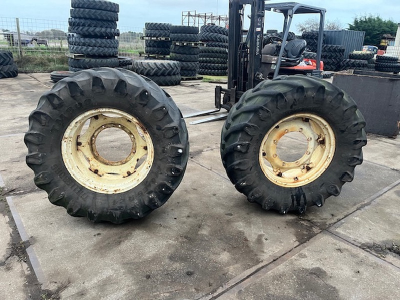 Trelleborg 480.65 R24 TM 800 - إطارات: صورة 1 Trelleborg 480.65 R24 TM 800 - إطارات: صورة 1