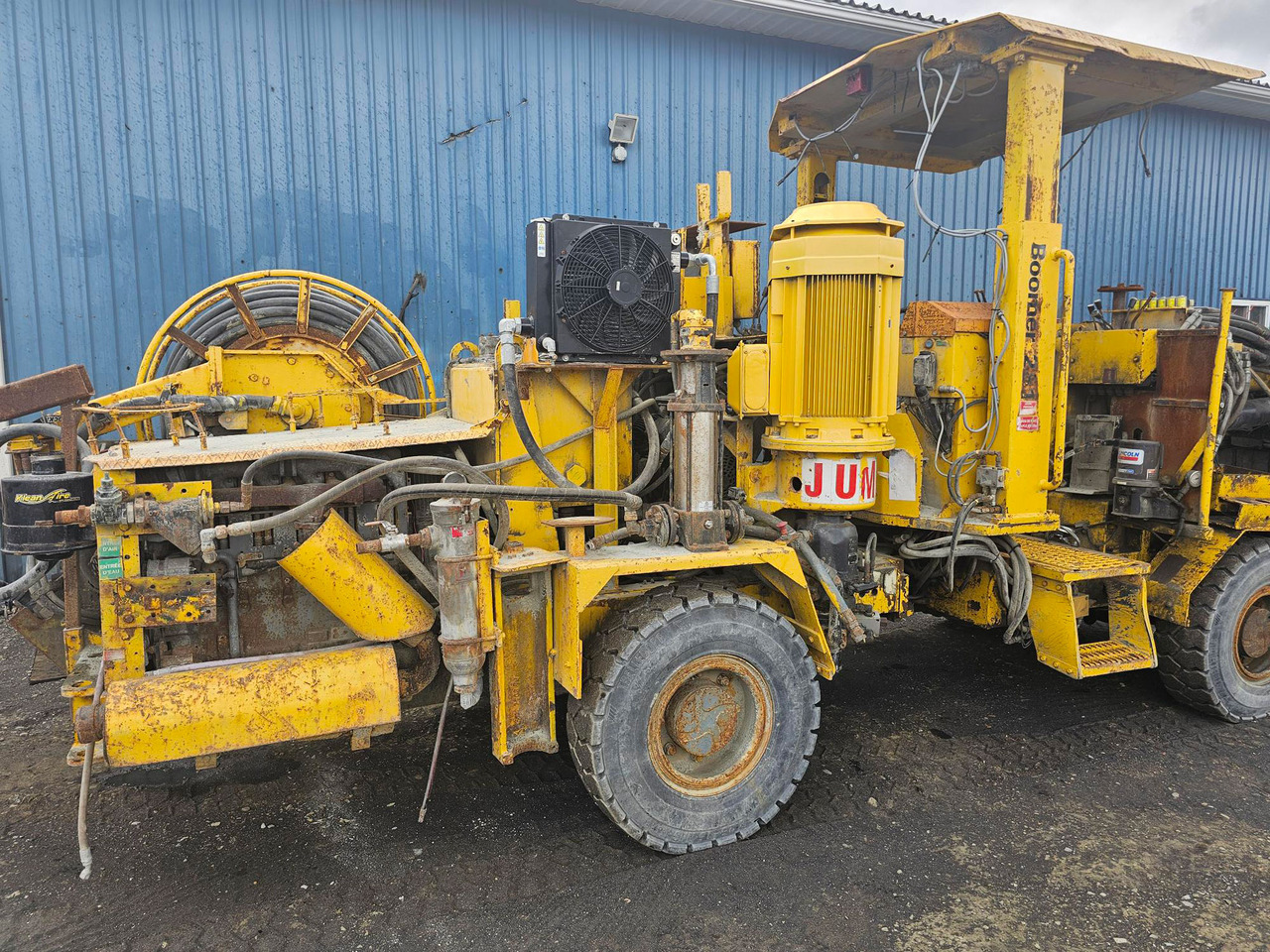 Atlas Copco Jumbo Boomer 281 - آلة حفر موجهة: صورة 3 Atlas Copco Jumbo Boomer 281 - آلة حفر موجهة: صورة 3