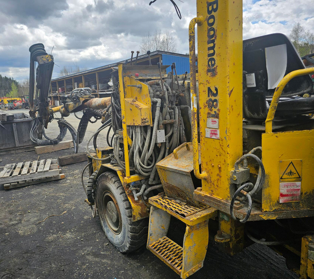 Atlas Copco Jumbo Boomer 281 - آلة حفر موجهة: صورة 5 Atlas Copco Jumbo Boomer 281 - آلة حفر موجهة: صورة 5