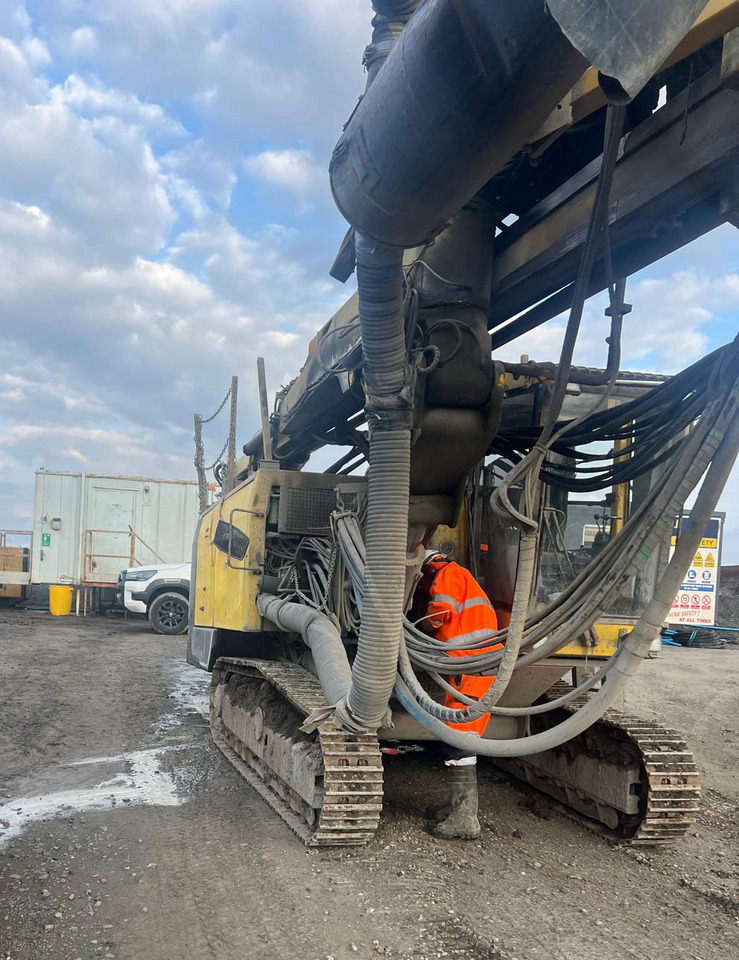 Atlas Copco ROC L8-44 - برج الحفر: صورة 5 Atlas Copco ROC L8-44 - برج الحفر: صورة 5