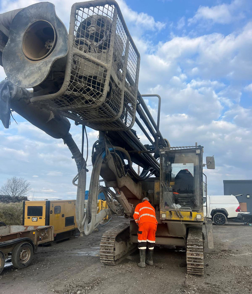 Atlas Copco ROC L8-44 - برج الحفر: صورة 4 Atlas Copco ROC L8-44 - برج الحفر: صورة 4
