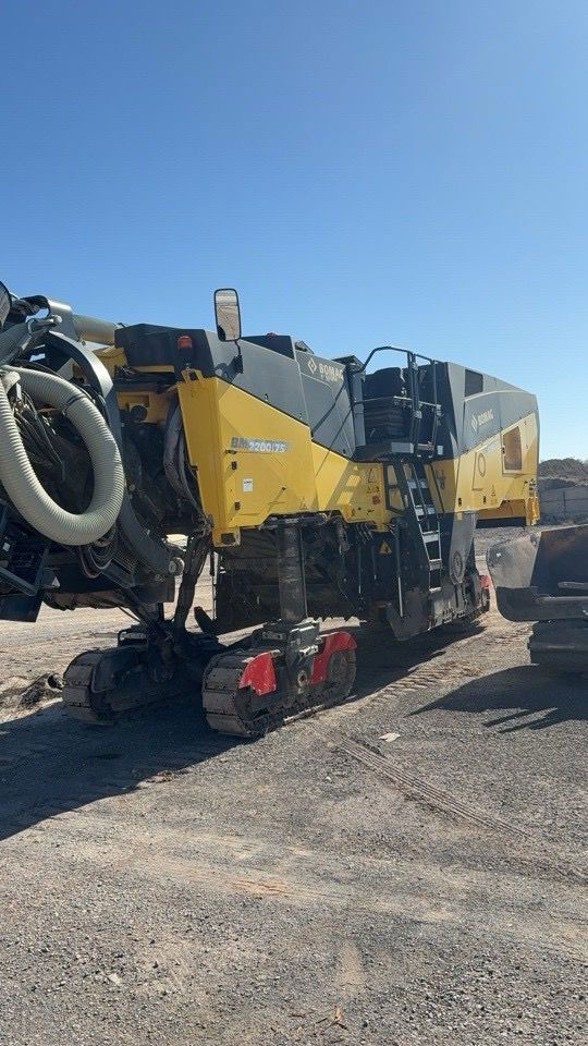 Bomag BM 2200/75 - قشاطة أسفلت: صورة 4 Bomag BM 2200/75 - قشاطة أسفلت: صورة 4