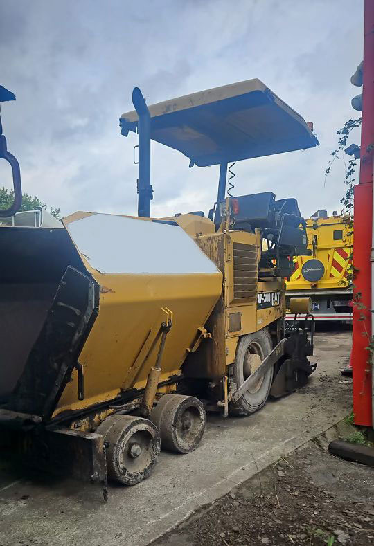 Caterpillar AP300D - مدادة الأسفلت: صورة 1 Caterpillar AP300D - مدادة الأسفلت: صورة 1