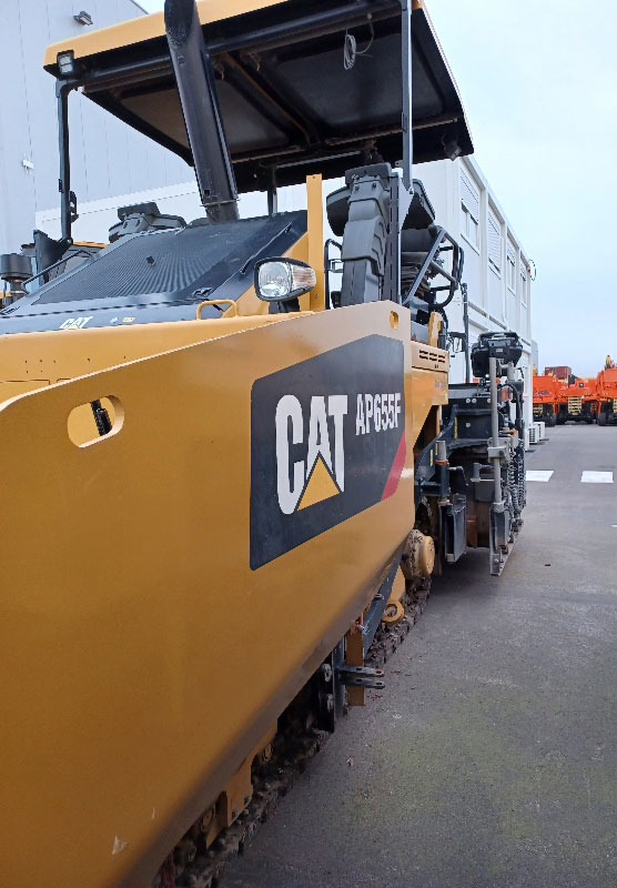 Caterpillar AP655F - مدادة الأسفلت: صورة 4 Caterpillar AP655F - مدادة الأسفلت: صورة 4