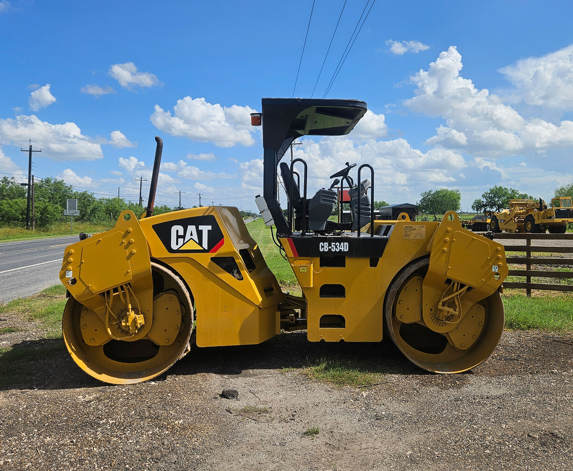 Caterpillar CB-534D - مدحلة: صورة 2 Caterpillar CB-534D - مدحلة: صورة 2