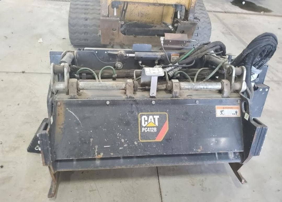 Caterpillar PC412B - قشاطة أسفلت: صورة 1 Caterpillar PC412B - قشاطة أسفلت: صورة 1