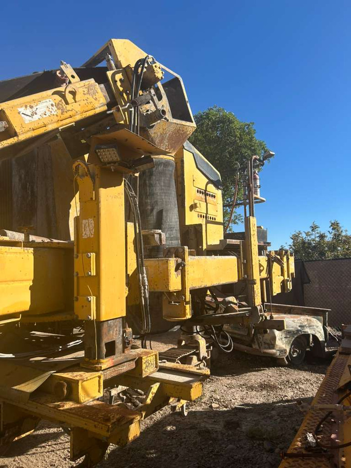 Gomaco Commander III - مدادة الأسفلت: صورة 4 Gomaco Commander III - مدادة الأسفلت: صورة 4