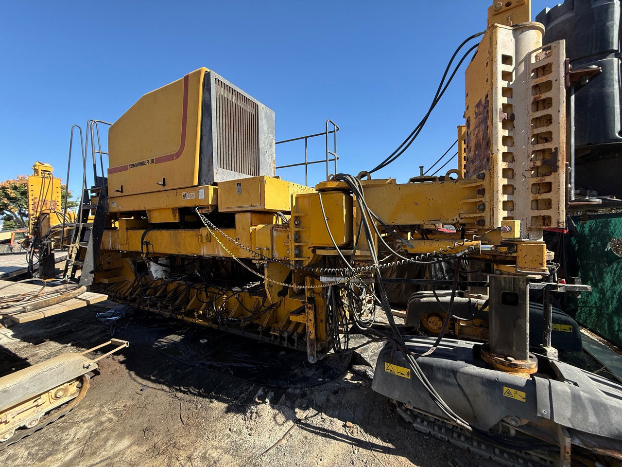 Gomaco Commander III - مدادة الأسفلت: صورة 1 Gomaco Commander III - مدادة الأسفلت: صورة 1