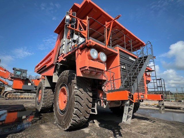 Hitachi EH3500ACII - شاحنة التعدين: صورة 3 Hitachi EH3500ACII - شاحنة التعدين: صورة 3