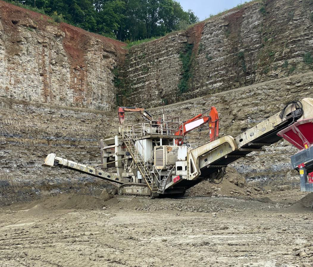Metso LT125 - كسارة فكية: صورة 1 Metso LT125 - كسارة فكية: صورة 1