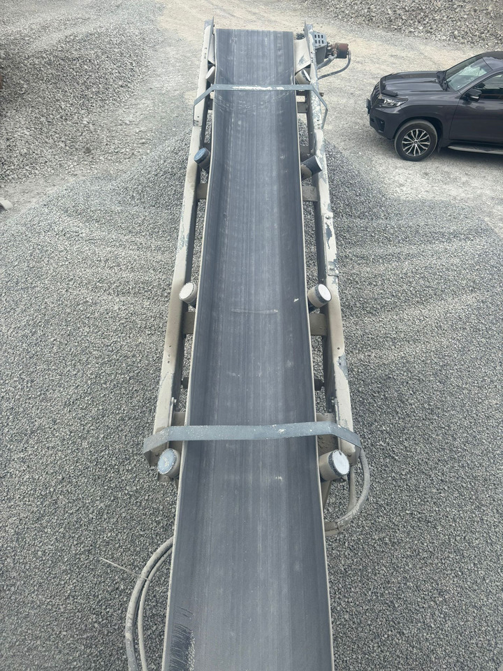 كسارة مخرو Metso Lokotrack LT220D: صورة 6 كسارة مخرو Metso Lokotrack LT220D: صورة 6