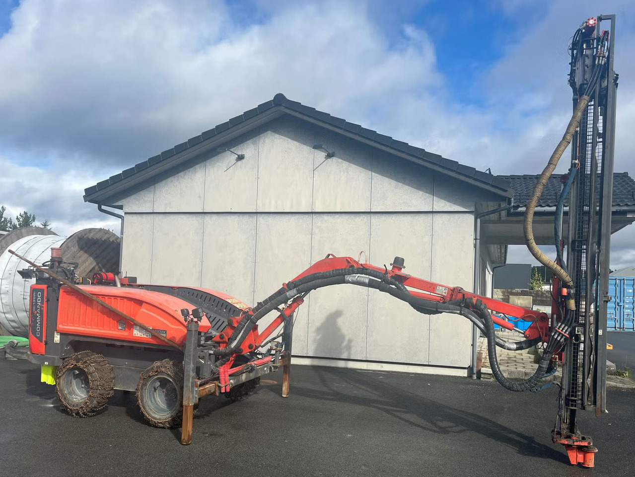 Sandvik Commando DC130Ri - برج الحفر: صورة 2 Sandvik Commando DC130Ri - برج الحفر: صورة 2