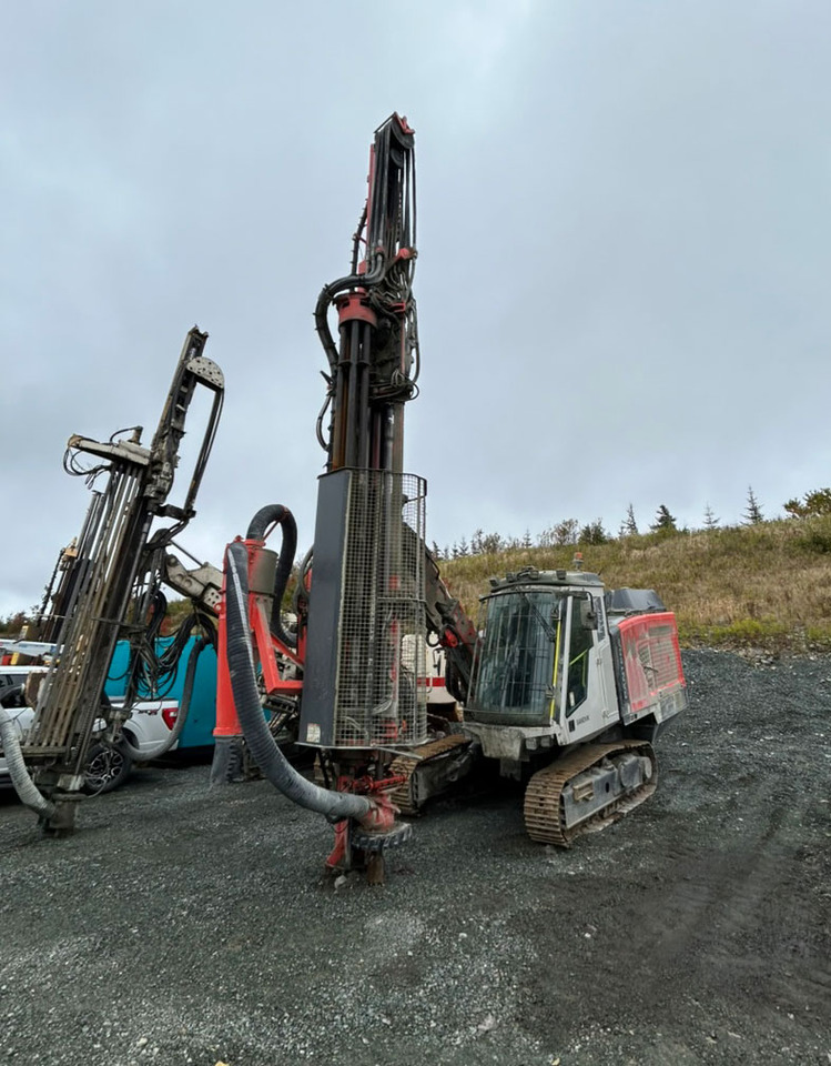 Sandvik DP1600i - برج الحفر: صورة 2 Sandvik DP1600i - برج الحفر: صورة 2