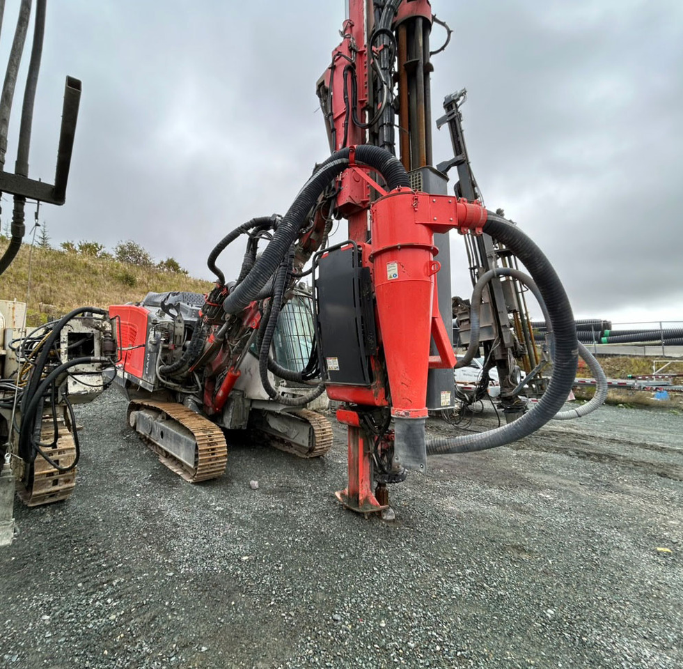 Sandvik DP1600i - برج الحفر: صورة 4 Sandvik DP1600i - برج الحفر: صورة 4