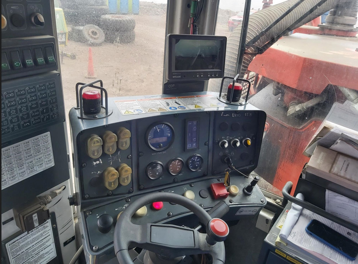 Sandvik DS411-C - آلة التعدين: صورة 4 Sandvik DS411-C - آلة التعدين: صورة 4