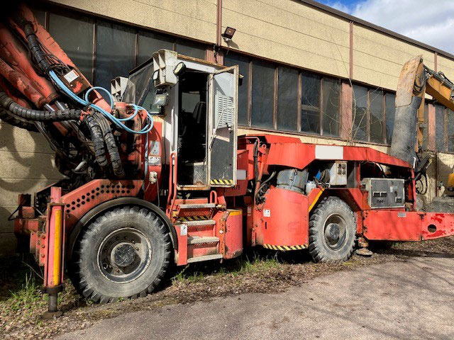 Sandvik DT820-SC - آلة حفر موجهة: صورة 1 Sandvik DT820-SC - آلة حفر موجهة: صورة 1