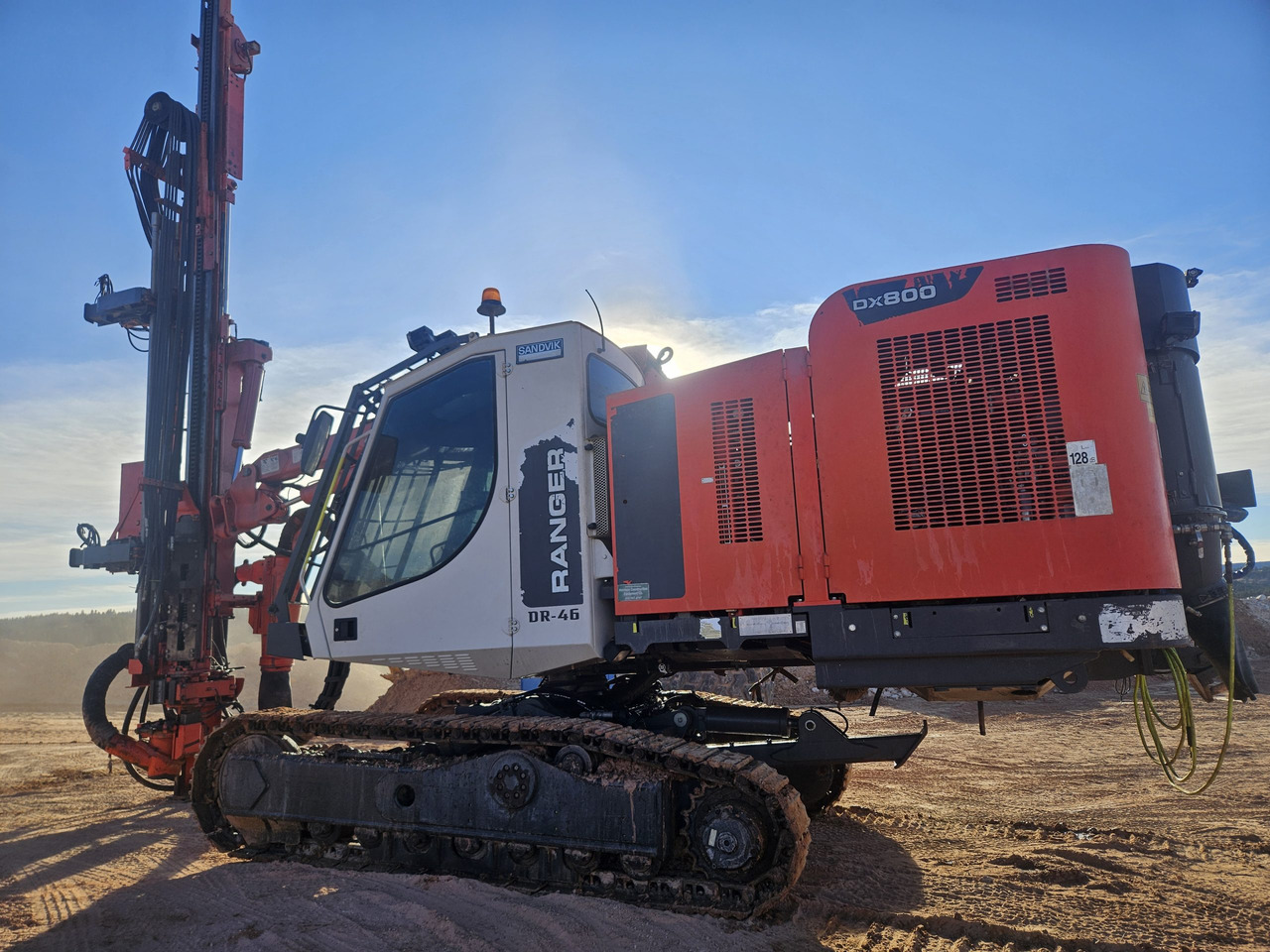 Sandvik DX800 - برج الحفر: صورة 1 Sandvik DX800 - برج الحفر: صورة 1