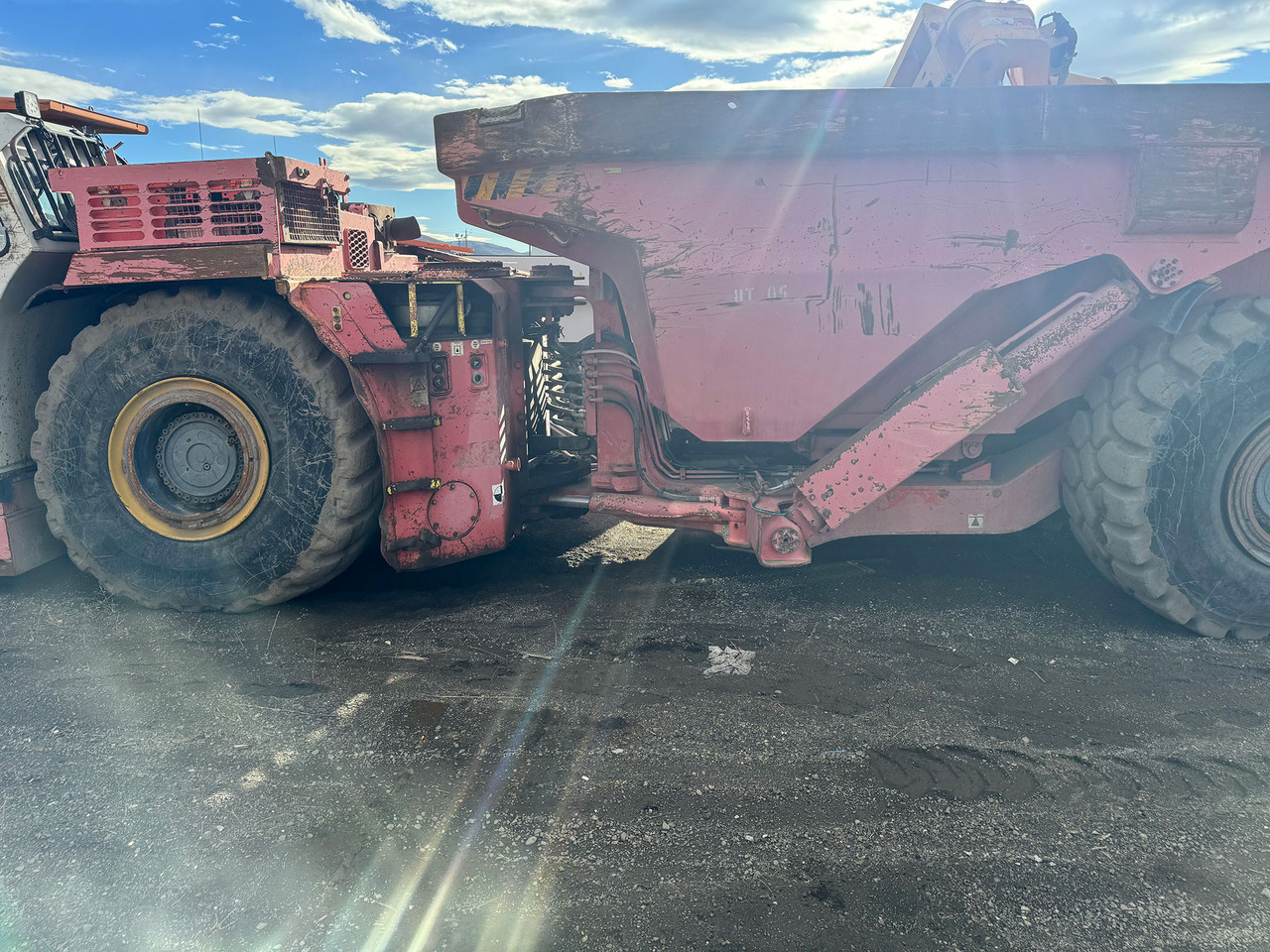 Sandvik TH430 - آلة التعدين: صورة 4 Sandvik TH430 - آلة التعدين: صورة 4