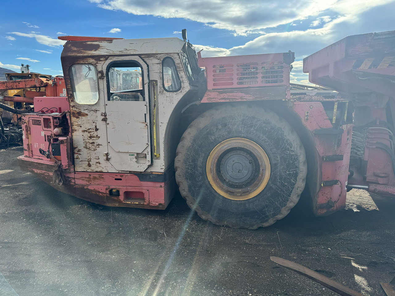 Sandvik TH430 - آلة التعدين: صورة 3 Sandvik TH430 - آلة التعدين: صورة 3