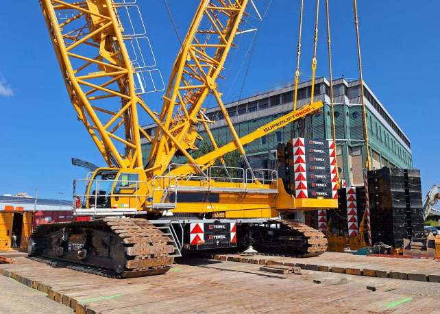 Terex Demag CC 3800-1 - رافعة مجنزرة: صورة 2 Terex Demag CC 3800-1 - رافعة مجنزرة: صورة 2
