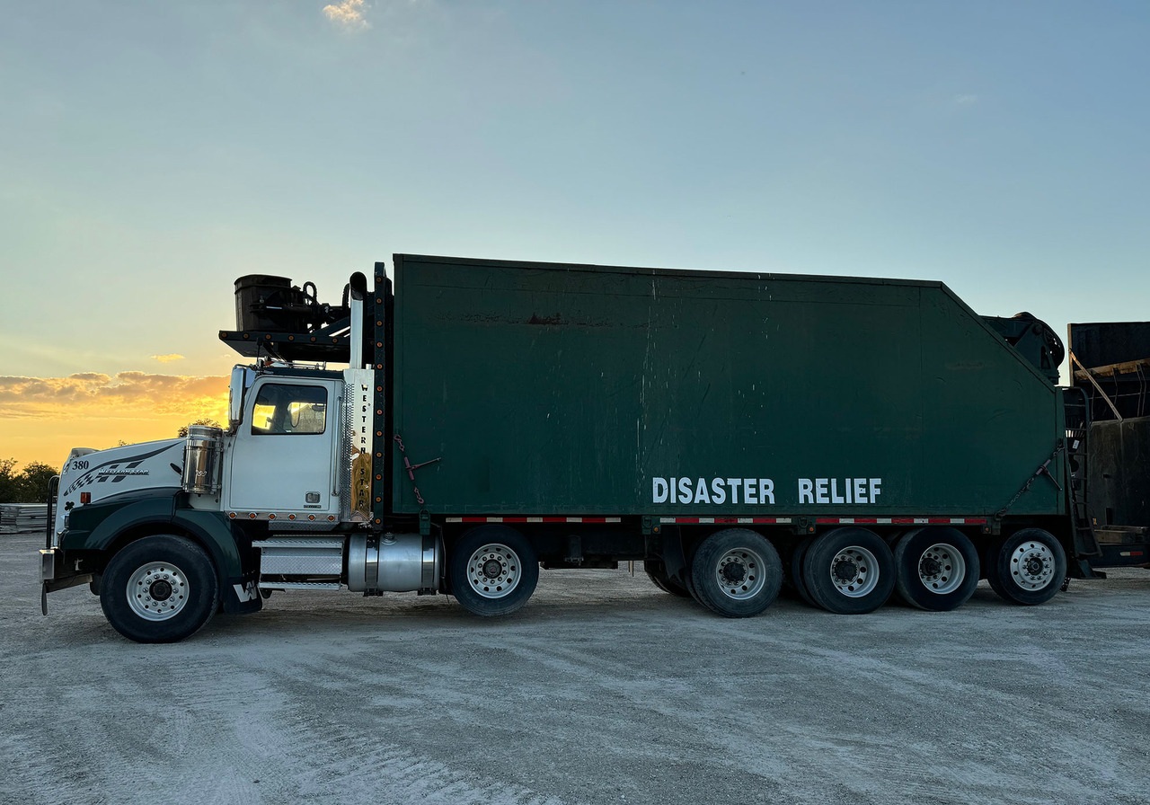 Western Star W4900 SB - شاحنة النفايات: صورة 4 Western Star W4900 SB - شاحنة النفايات: صورة 4