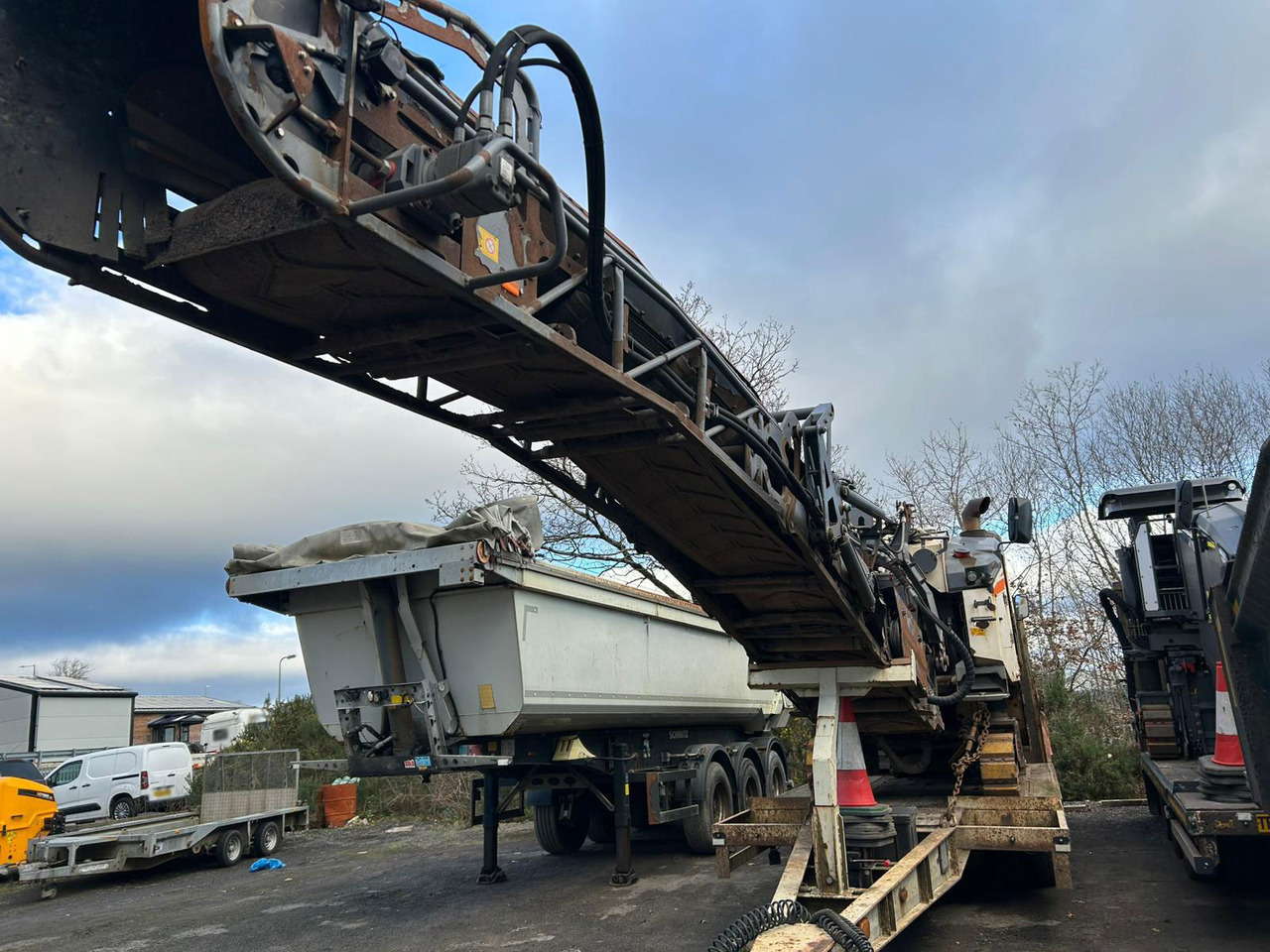 Wirtgen W 100 CFI - قشاطة أسفلت: صورة 4 Wirtgen W 100 CFI - قشاطة أسفلت: صورة 4