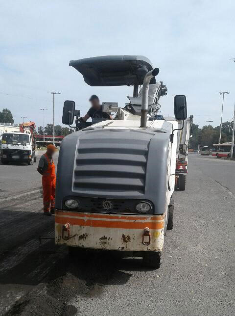 Wirtgen W 100 - قشاطة أسفلت: صورة 4 Wirtgen W 100 - قشاطة أسفلت: صورة 4